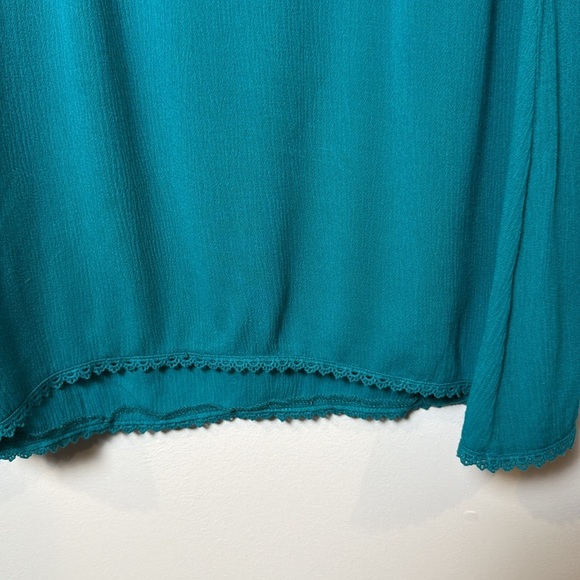 Altar’d State Women’s Blue Lace Sleeve Lightweight Shift Dress size S - Picture 4 of 10